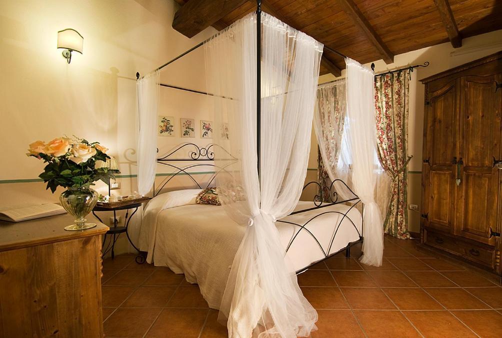 Agriturismo Poggio Di Maremma Pescia Romana Exterior photo