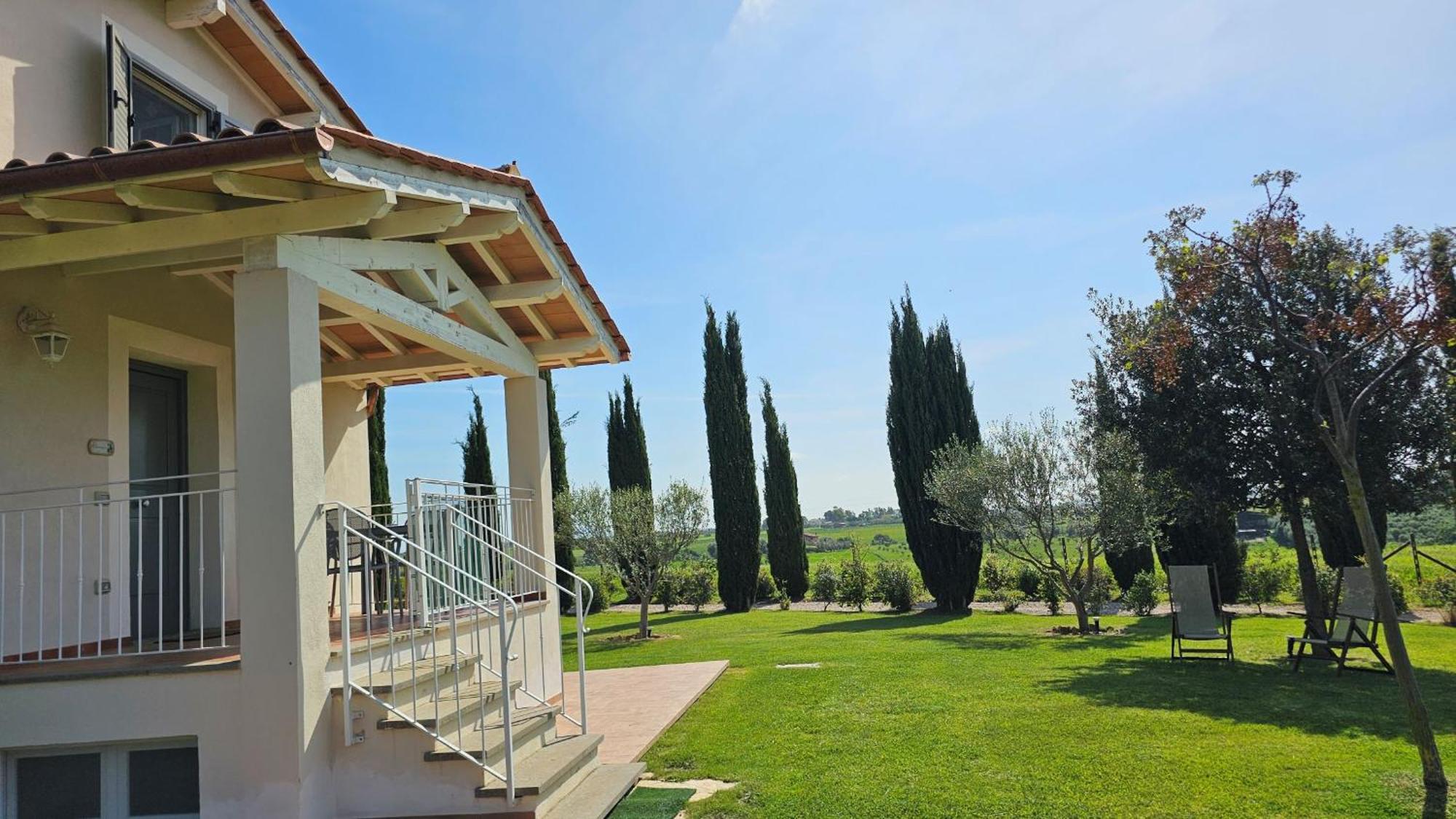 Agriturismo Poggio Di Maremma Pescia Romana Exterior photo